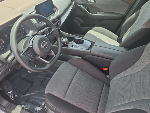 Used 2023 Nissan Rogue SV FWD image 15