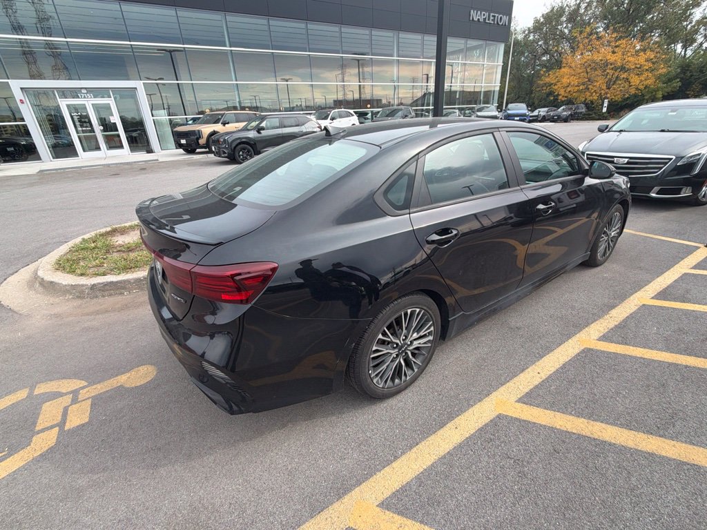 Used 2024 Kia Forte GT-Line w/ GT-Line Premium Package FWD image 3