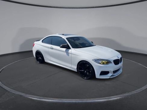 Used 2016 BMW M235i Coupe RWD image 3