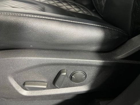 Used 2024 Ford Edge Titanium AWD/4WD image 23