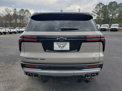 New 2026 Chevrolet Traverse Z71 image 8