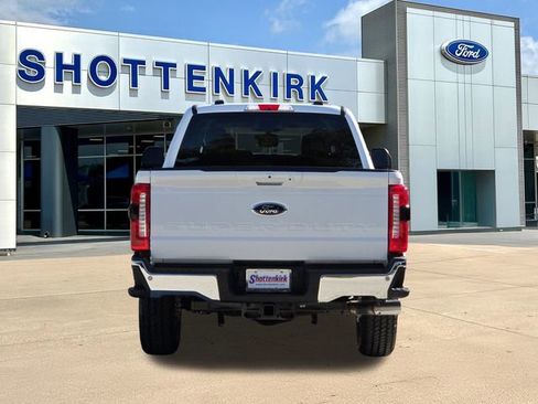 New 2026 Ford F250 XLT w/ XLT Premium Package AWD/4WD image 7