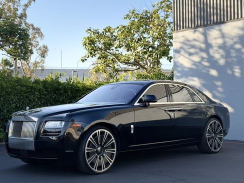 Used 2014 Rolls-Royce Ghost RWD image 14