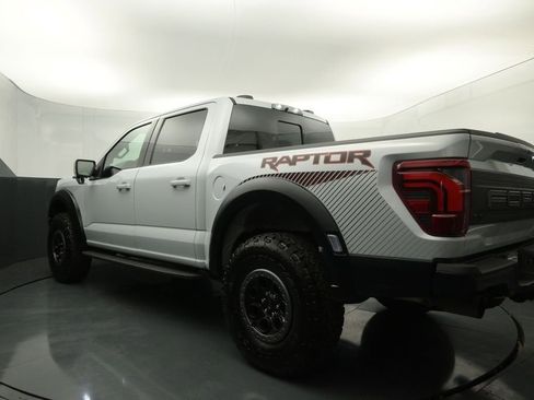 Used 2025 Ford F150 Raptor AWD/4WD image 9
