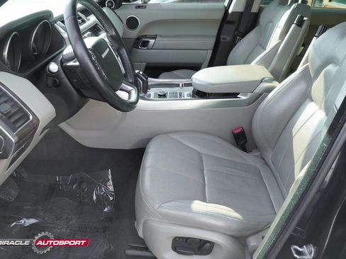 Used 2014 Land Rover Range Rover Sport HSE image 17