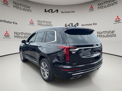 Used 2021 Cadillac XT6 Premium Luxury AWD/4WD image 3