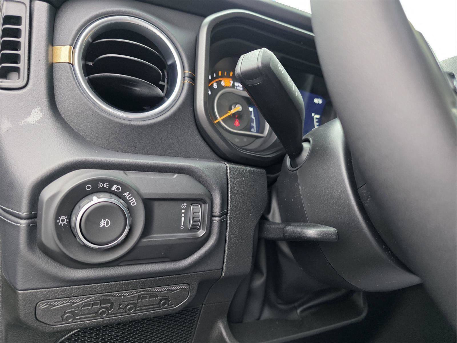 New 2026 Jeep Wrangler Unlimited Sahara AWD/4WD image 20