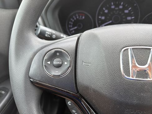 Certified 2021 Honda HR-V LX image 25