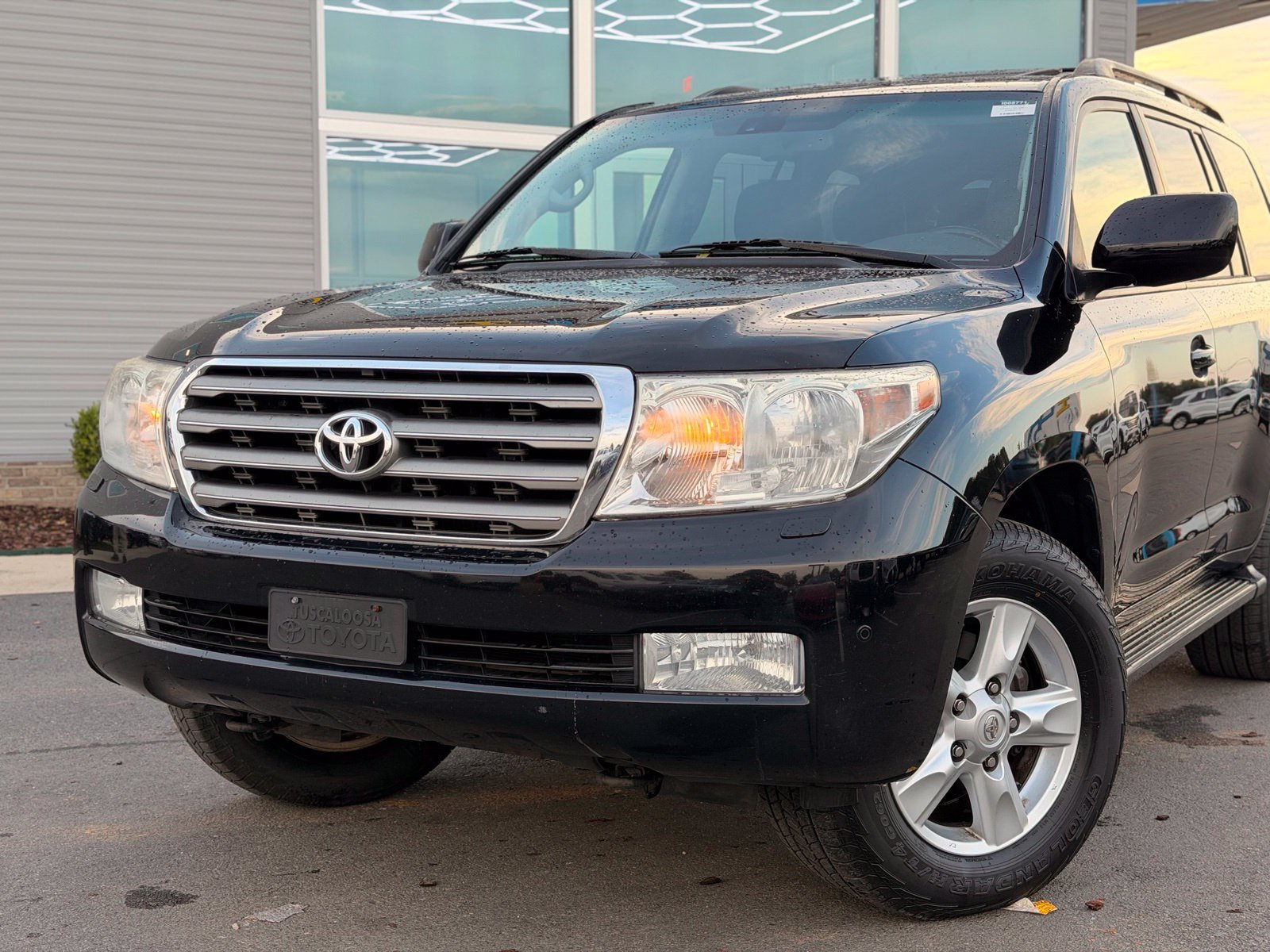 Used 2011 Toyota Land Cruiser w/ Upgrade Pkg AWD/4WD image 2