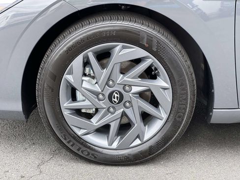 Used 2026 Hyundai Elantra Hybrid FWD image 7