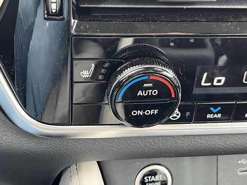 Used 2023 Nissan Rogue SL w/ SL Premium Package AWD/4WD image 36
