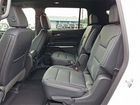 New 2026 Chevrolet Traverse LT w/ Sun and Wheel Package image 8