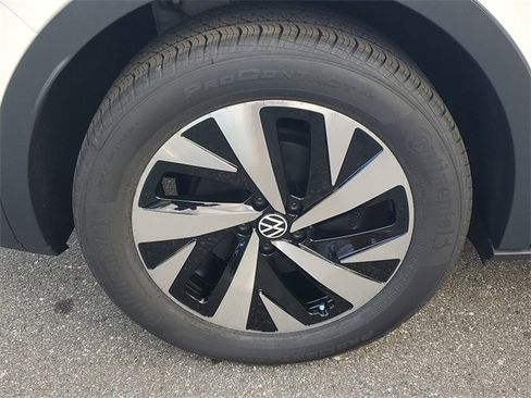 New 2025 Volkswagen ID.4 Pro image 5