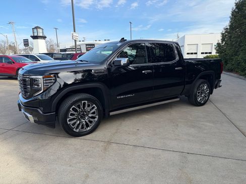 Used 2025 GMC Sierra 1500 Denali Ultimate image 7