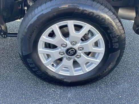 Used 2025 Toyota Tacoma SR5 RWD image 8