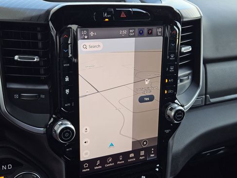 New 2026 RAM 1500 4x4 Crew Cab image 19