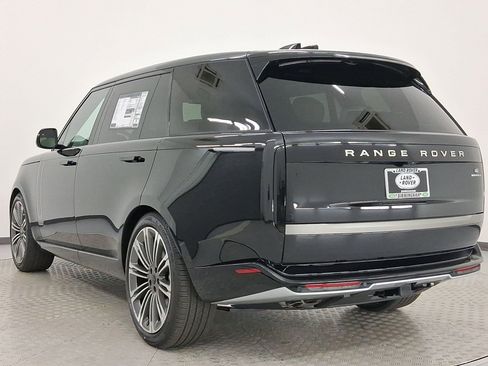 New 2026 Land Rover Range Rover Long Wheelbase SE image 3