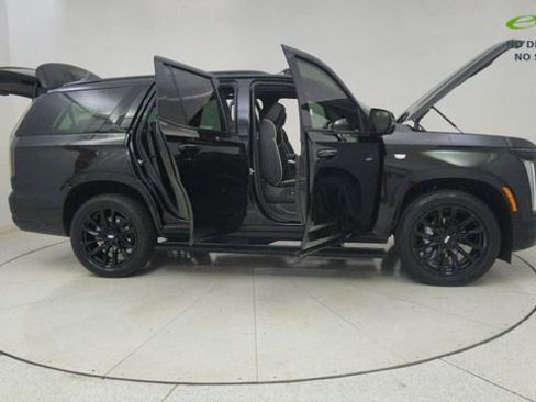 Used 2025 Cadillac Escalade Sport w/ Touring Package AWD/4WD image 80
