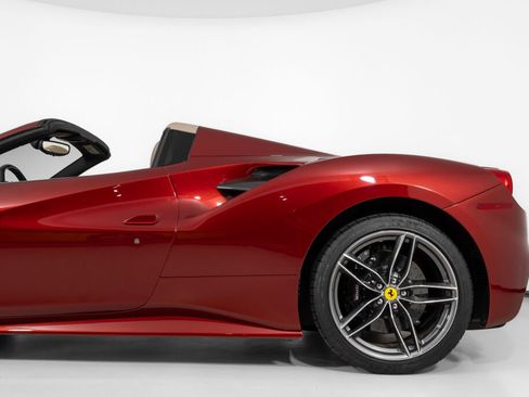 Used 2019 Ferrari 488 Spider RWD image 16