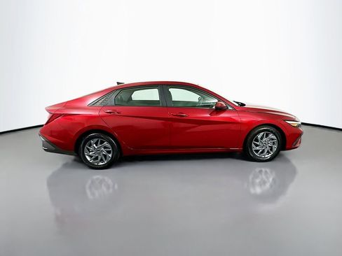 Certified 2024 Hyundai Elantra SEL image 4