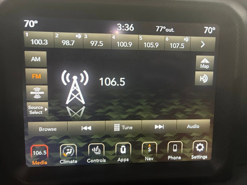 Used 2023 Jeep Gladiator Mojave w/ Cold Weather Group AWD/4WD image 28