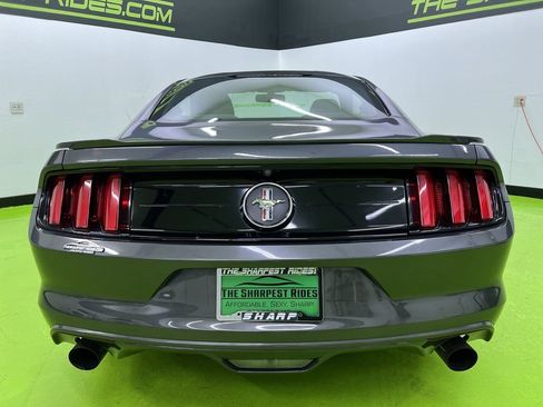 Used 2017 Ford Mustang Coupe RWD image 8