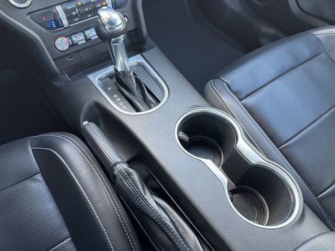 Used 2022 Ford Mustang Premium image 15