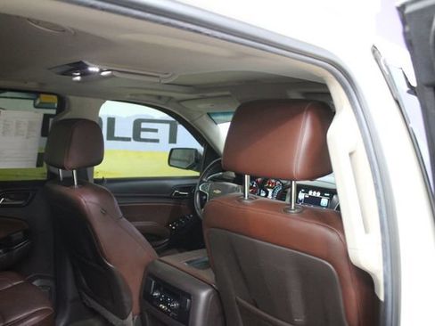Used 2015 Chevrolet Suburban LTZ AWD/4WD image 10