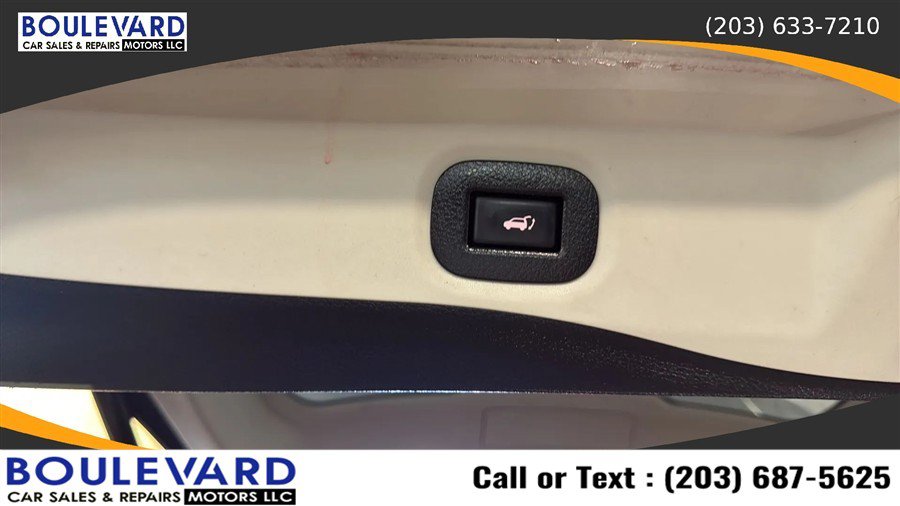 Used 2020 Nissan Rogue SV w/ Sun & Sound Touring Package AWD/4WD image 35