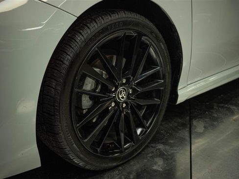 Used 2022 Toyota Camry XSE w/ Carpet Mat Package (TMS) FWD image 3