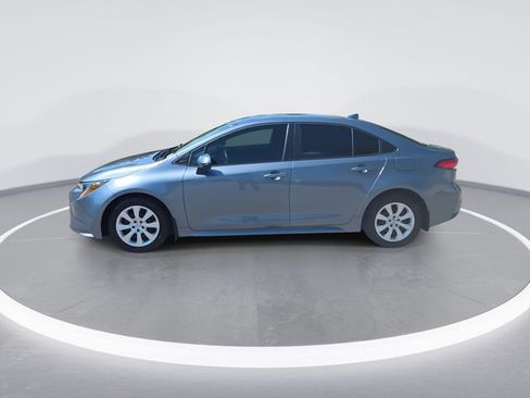 Used 2025 Toyota Corolla LE FWD image 5