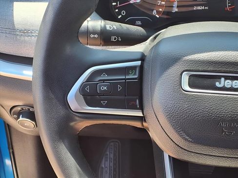 Used 2023 Jeep Compass Latitude w/ Convenience Group image 5