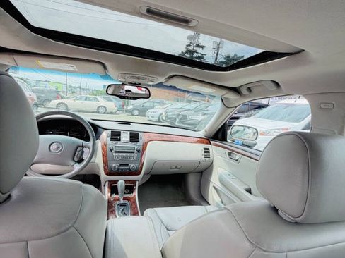 Used 2006 Cadillac DTS w/ Sun And Sound Package FWD image 16