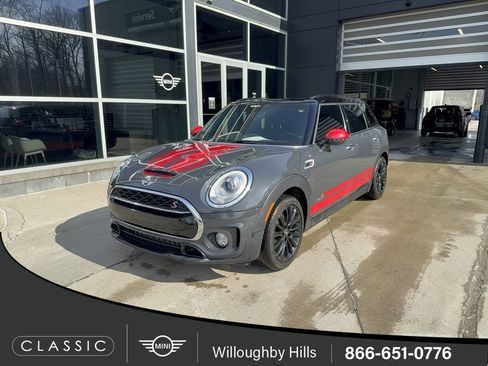 Used 2017 MINI Cooper Clubman S image 1