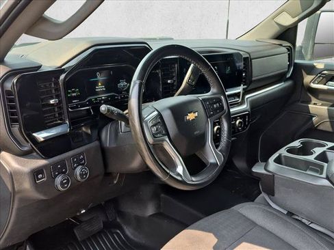 Used 2024 Chevrolet Silverado 2500 LT w/ Convenience Package AWD/4WD image 9