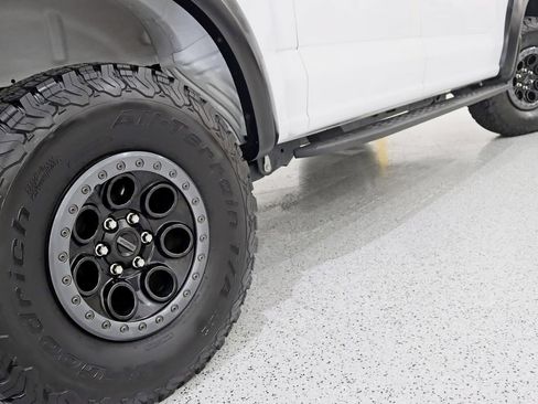 Used 2025 Ford F150 Raptor AWD/4WD image 13