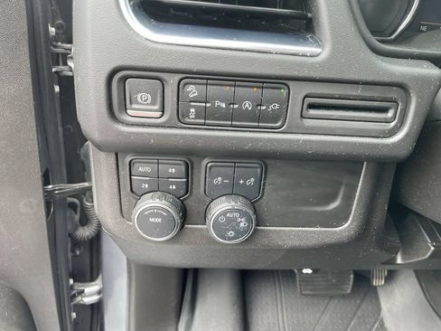 Used 2021 Chevrolet Tahoe Z71 AWD/4WD image 18