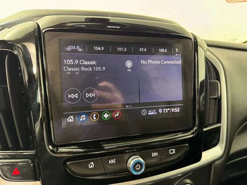 Used 2020 Chevrolet Traverse LT w/ LPO, Black Accent Package AWD/4WD image 19