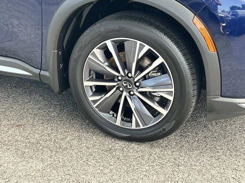 Certified 2026 INFINITI QX60 Luxe w/ Cargo Package FWD image 9