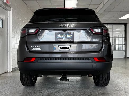 Certified 2023 Jeep Compass Latitude w/ Sun and Sound Group AWD/4WD image 5
