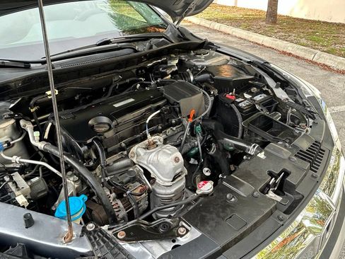 Used 2016 Honda Accord LX image 25