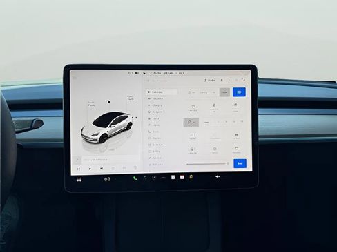 Used 2023 Tesla Model 3 Standard Range image 22