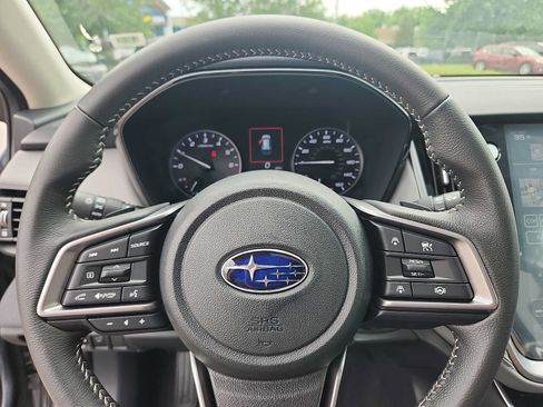 Certified 2025 Subaru Outback Premium AWD/4WD image 19