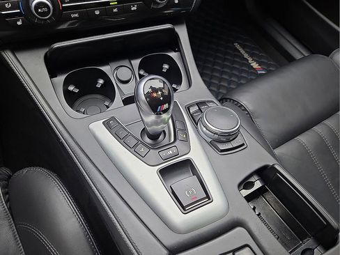 Used 2015 BMW M5 image 28