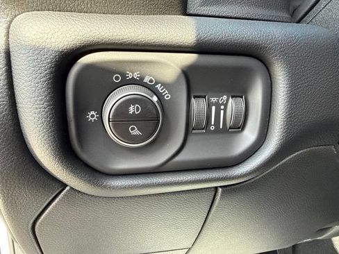 New 2026 RAM 3500 Laramie AWD/4WD image 29
