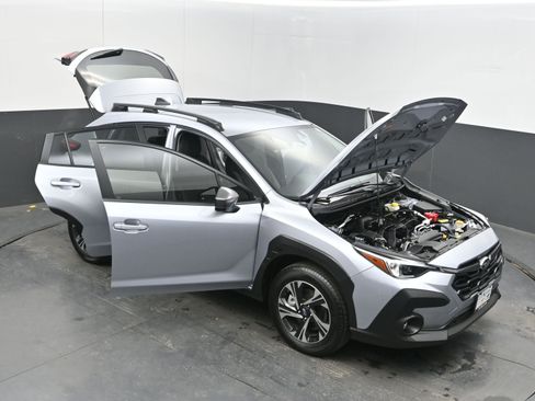 Used 2025 Subaru Crosstrek 2.0i Premium w/ Crosstrek Mirror Package image 40