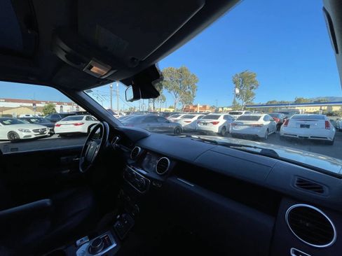 Used 2016 Land Rover LR4 HSE Silver Edition AWD/4WD image 12
