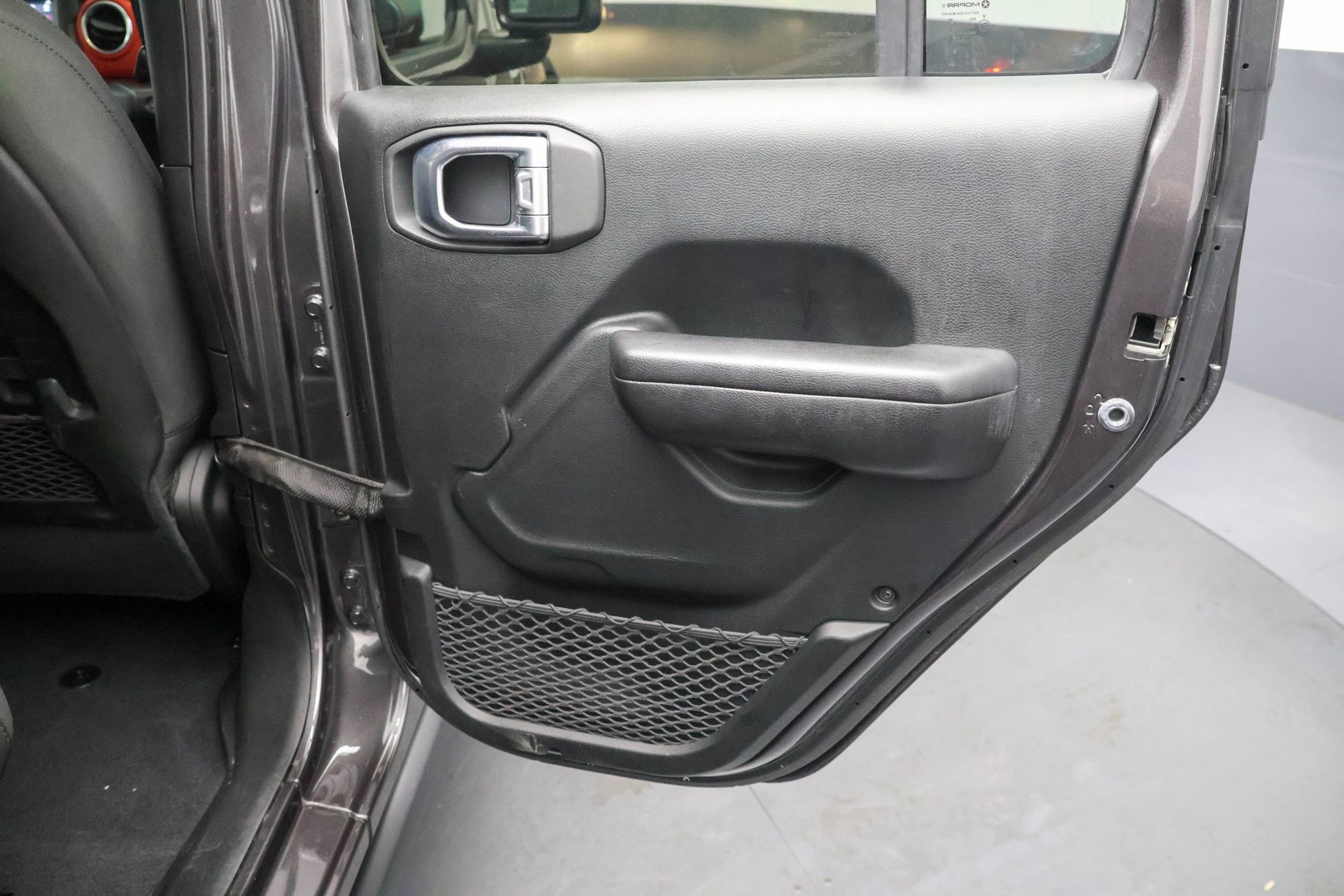 Used 2020 Jeep Wrangler Unlimited Rubicon w/ Cold Weather Group AWD/4WD image 33