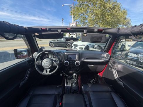 Used 2012 Jeep Wrangler Sahara w/ Dual Top Group AWD/4WD image 34