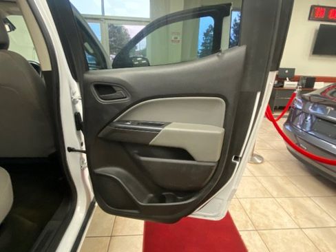 Used 2016 Chevrolet Colorado W/T w/ WT Convenience Package image 16